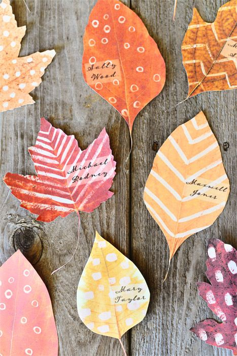 DIY Printable Autumn Leaves Thanksgiving Place Cards Free